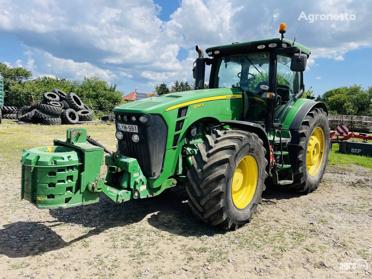 трактор колесный John Deere 8345R